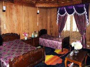The Mughal Sheraton Houseboat Durgjan Exterior photo